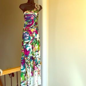 NIGHT MOVES sz 4 gown formal prom Cruise dress